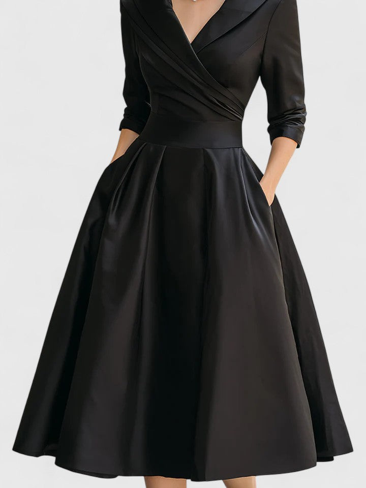 Ewelina – Elegantes Midikleid mit Wickeloptik und ausgestelltem Rock