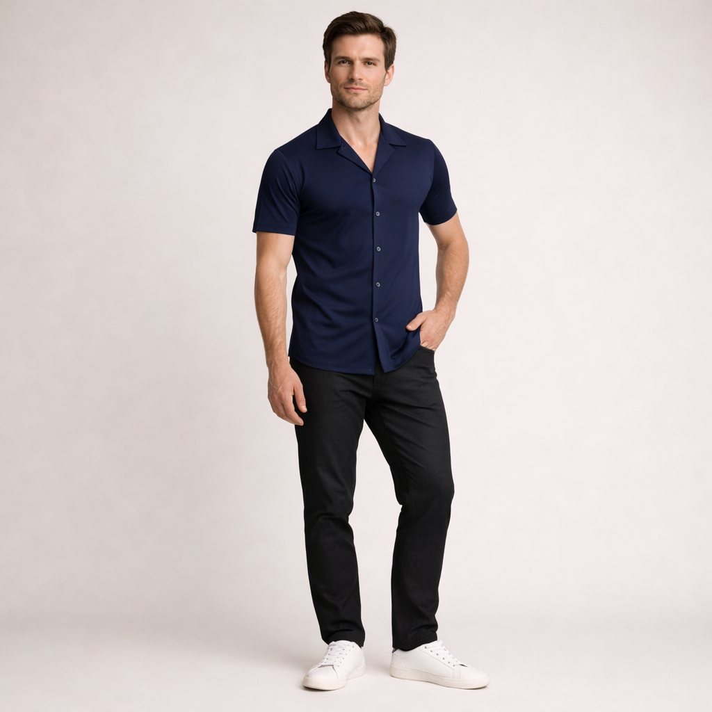 Herren Kurzarmhemd in Navy mit Cuban-Collar und schmalem Schnitt