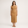 Figurbetontes Leinenkleid in Bronze mit rundem Ausschnitt und ärmellosem Schnitt