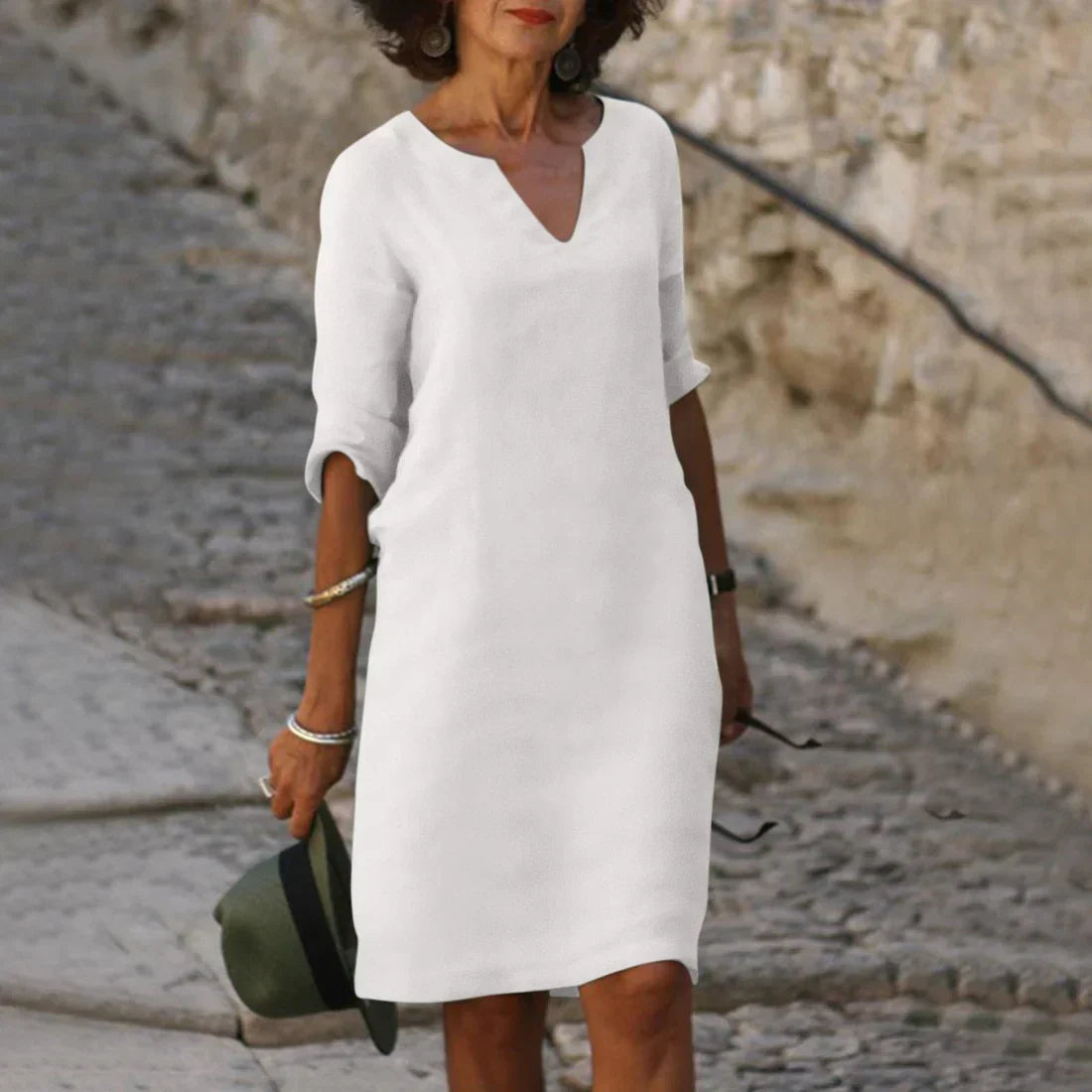 Nina – Geradliniges Midikleid mit V-Ausschnitt