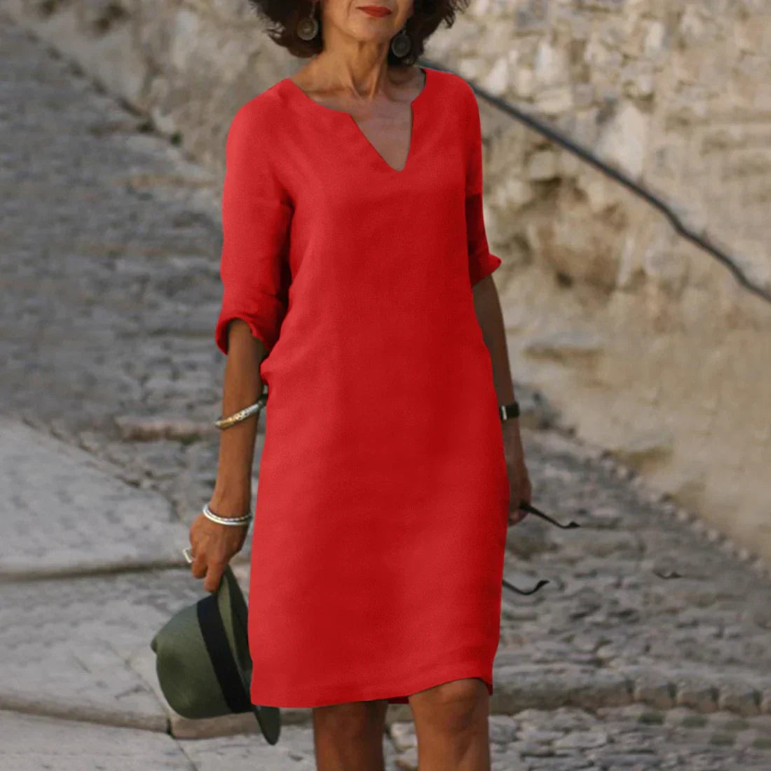 Nina – Geradliniges Midikleid mit V-Ausschnitt